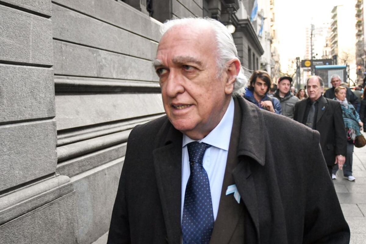 "Aspiramos a representar a todos los abogados y abogadas, nos hayan votado o no", dijo Gil Lavedra.