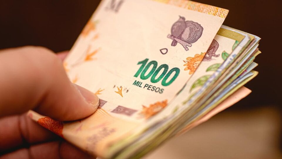 Quienes ya tengan el beneficio de una prestación por desempleo, recibirán este bono de 20.000 pesos.