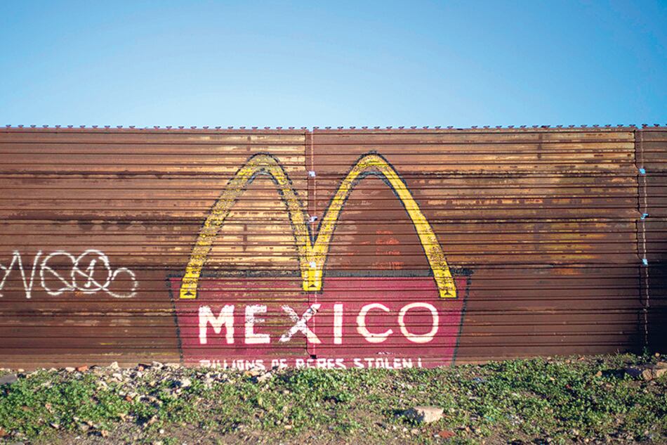 Pese a las críticas, Trump insiste con la construcción del muro en la frontera con México.