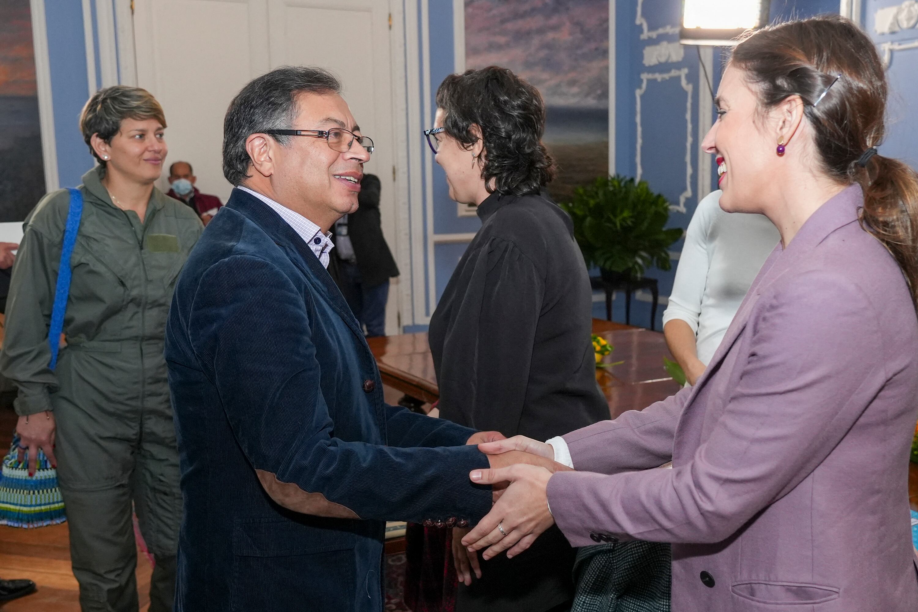 Gustavo Petro recibe a Inés Montero, ministra española.
