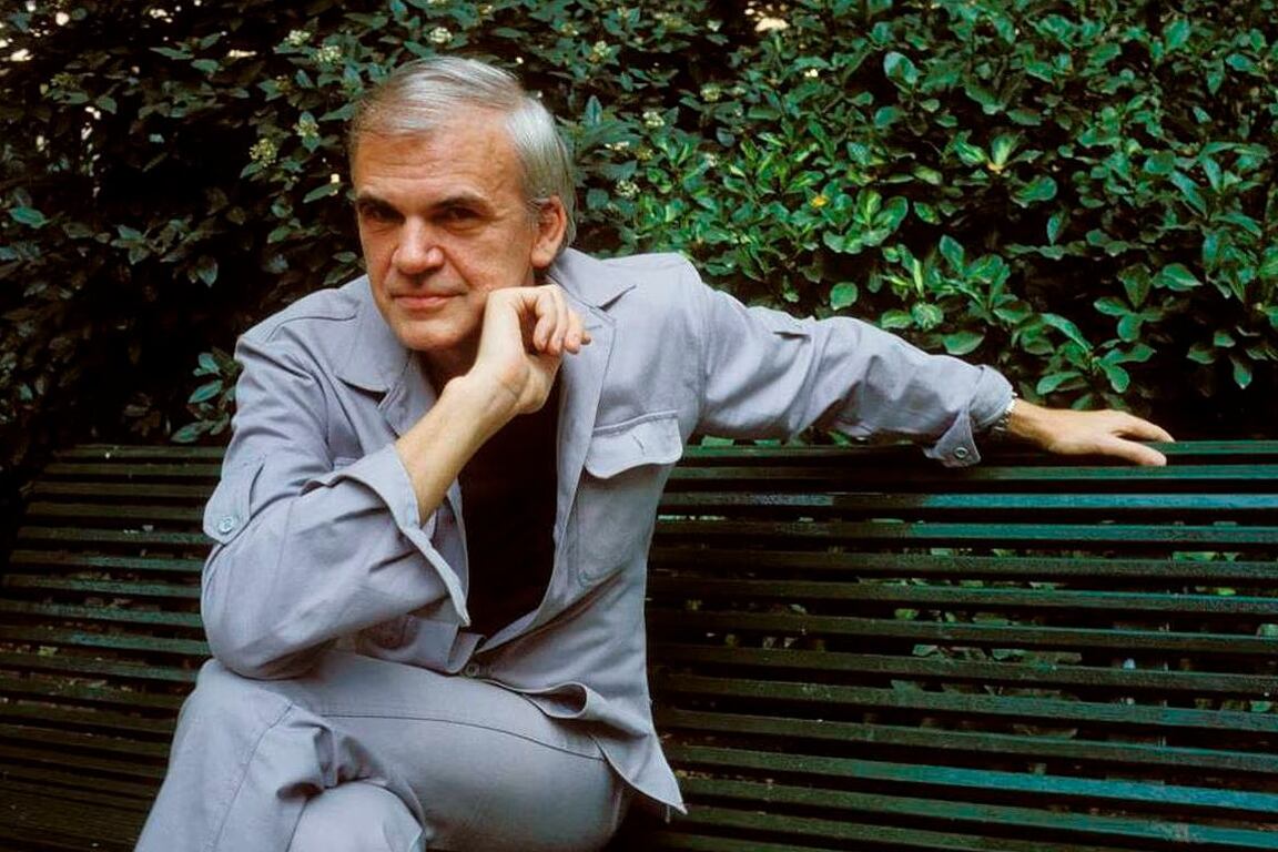 Kundera murió en París, la ciudad donde se exilió en 1975.
