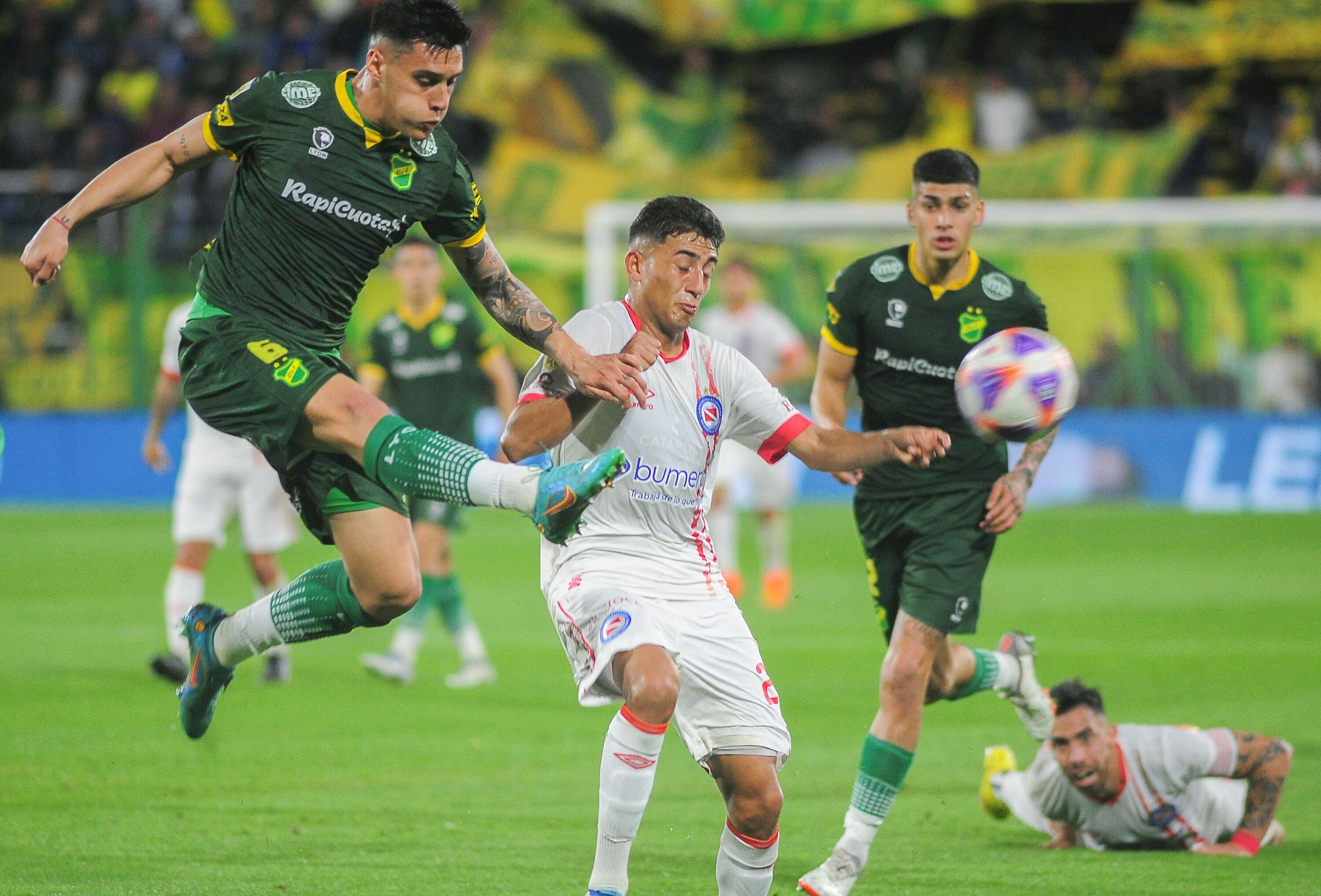 Al final, el Halcón terminó siendo superior al Bicho