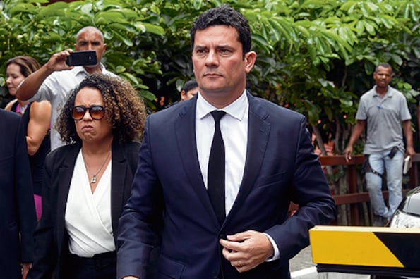 Moro no pudo resistir a las mieles del poder y dio el sí para sumarse al gabinete de Bolsonaro como ministro de Justicia.