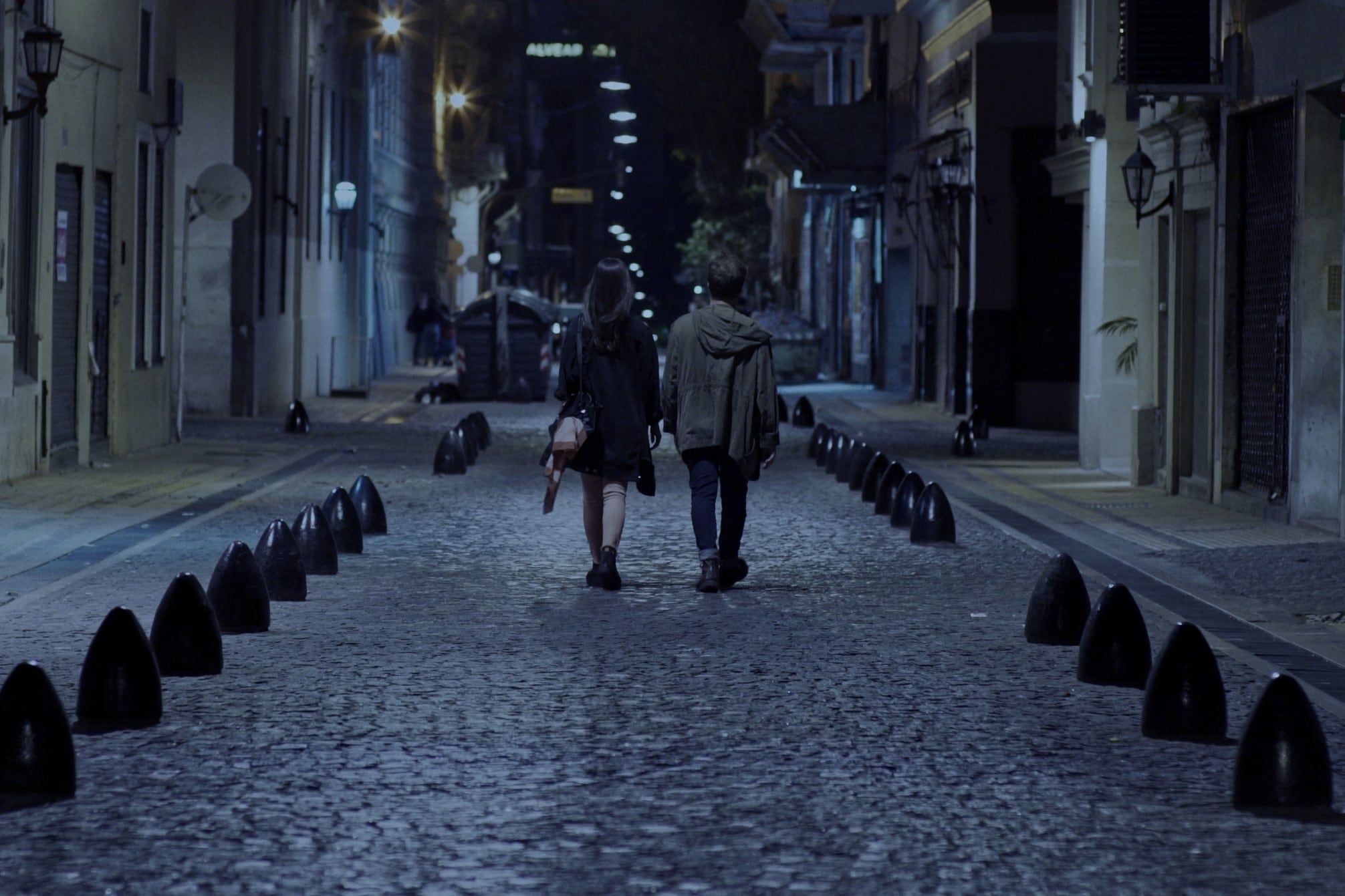 La película fue realizada sin subsidios, de forma independiente, con parte de sus costos pagado con crowdfunding y hasta con dogecoins