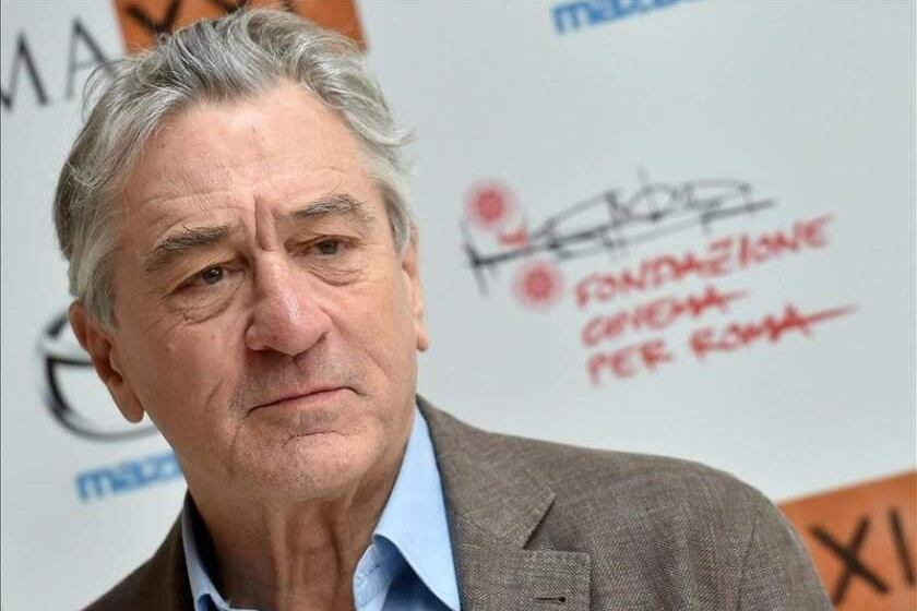 "Este teatro del absurdo debe parar", dijo De Niro.