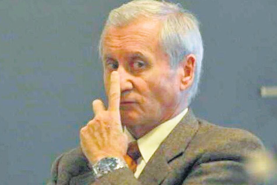 El ex fiscal grabó a las menores de 18 años en enero de 2016.