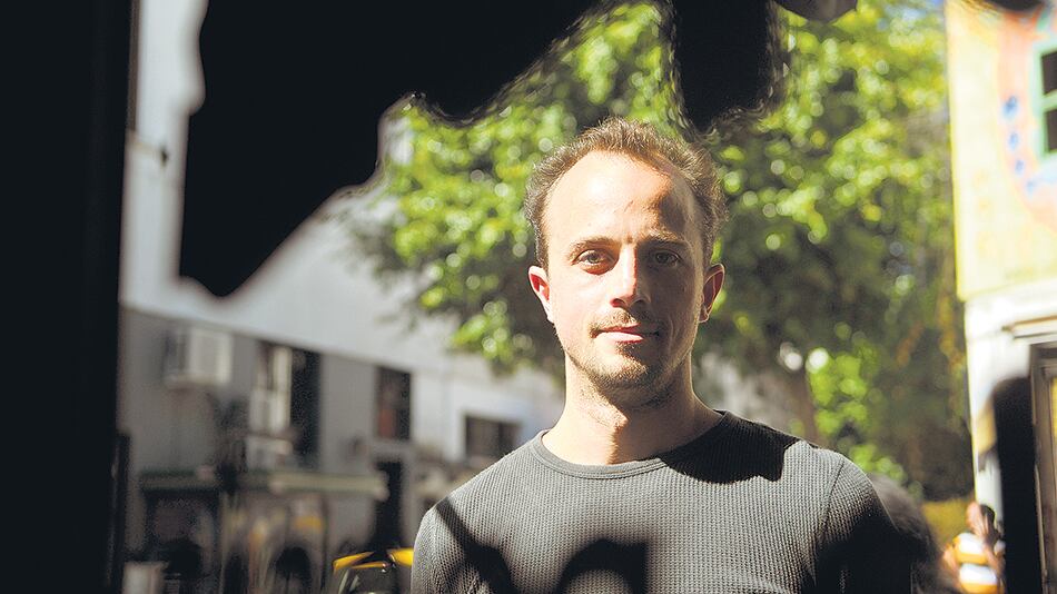 Tripodi empezó a bailar tango a los 17 años, cuando inició su camino hacia la licenciatura en Letras.