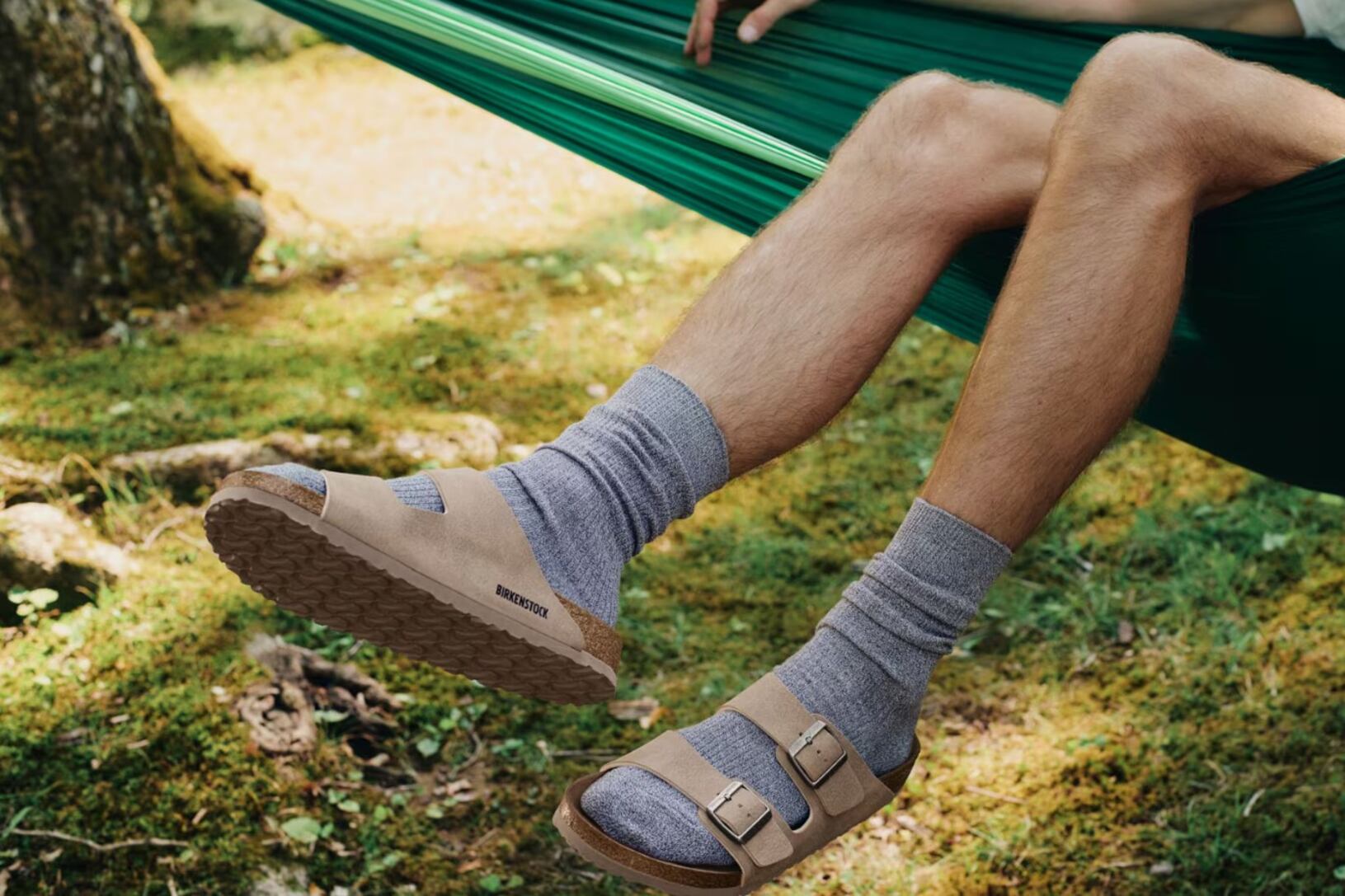 Fundada en 1774, Birkenstock es famosa por sus sandalias con tiras de cuero y suelas de corcho