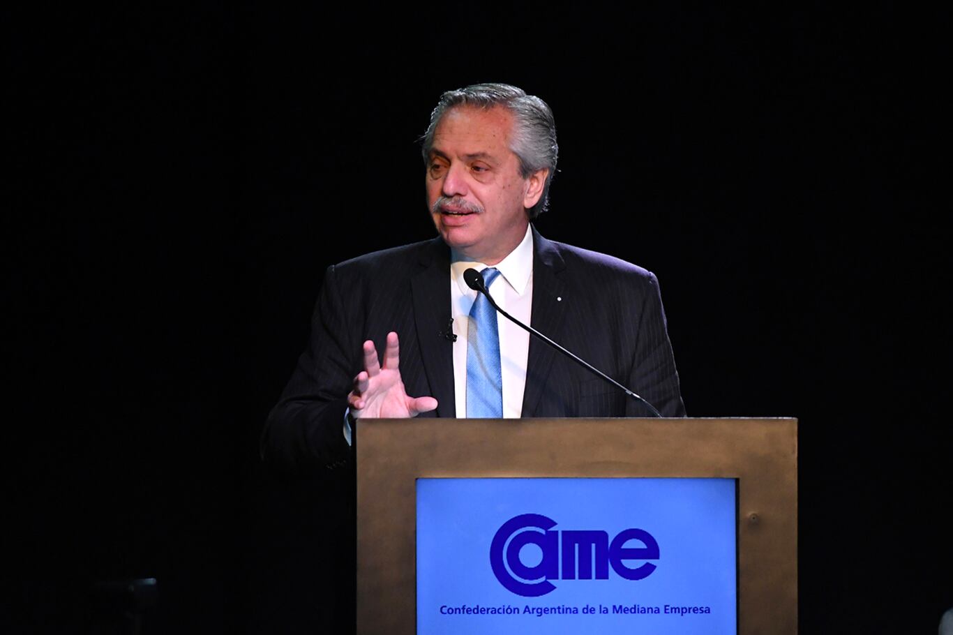 Alberto Fernández estuvo en la Asamblea de CAME y defendió la política económica del Gobierno.