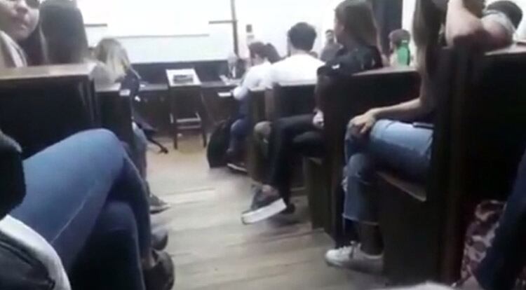 El momento en que se dieron a conocer los acosos en la Facultad de Medicina.