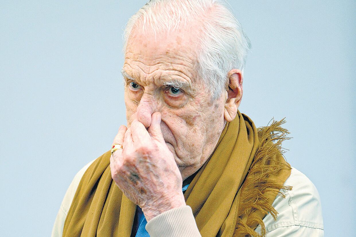 Bignone había asumido en julio de 1982 y terminó llamando a elecciones al año siguiente.