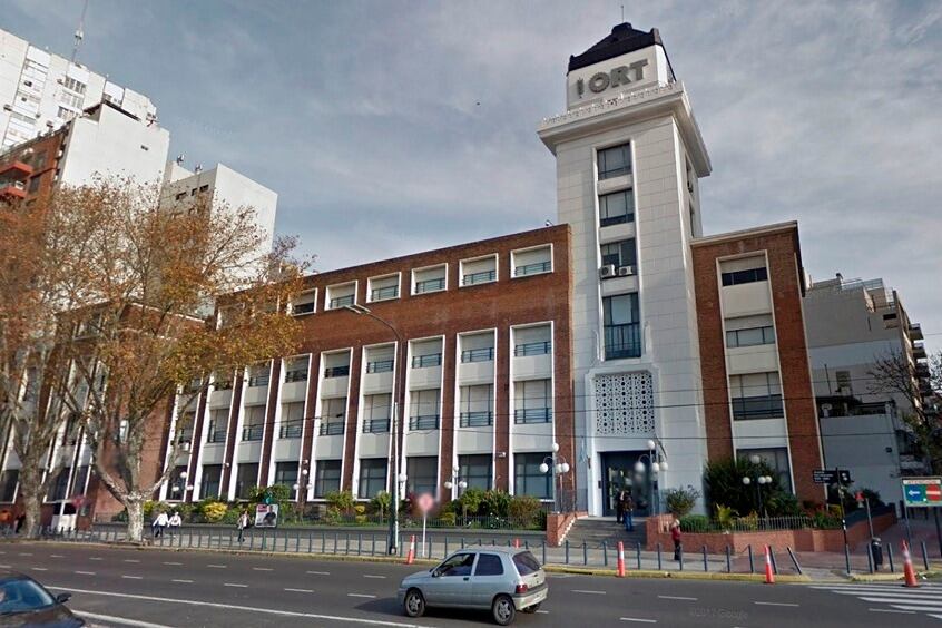 Los estudiantes que integran algunas de las burbujas que debieron suspender las clases deberán ahora presentar test PCR negativos y el alta médica para el regreso a las aulas.