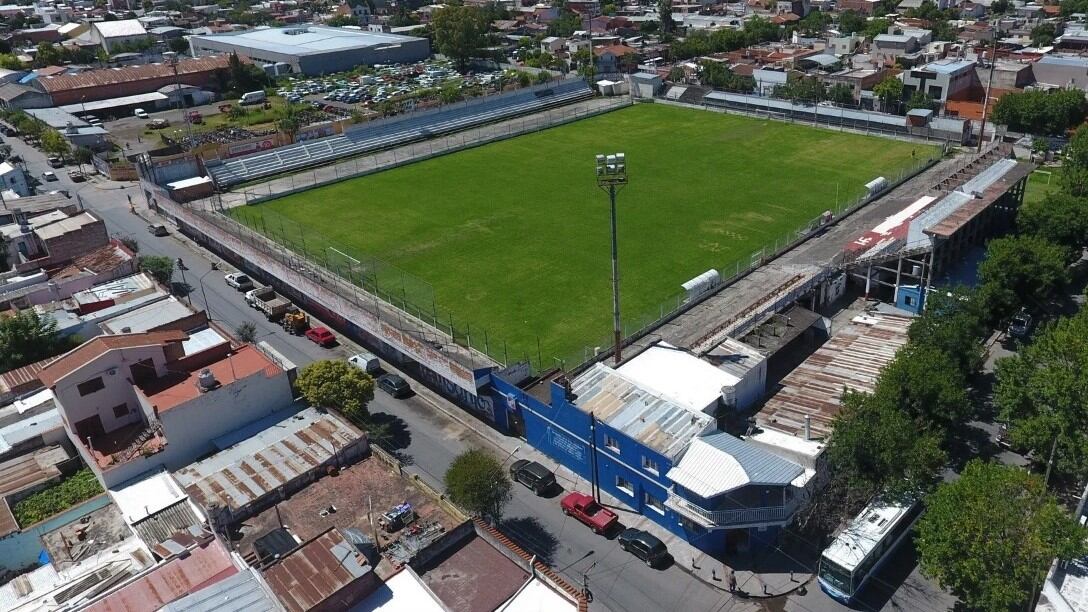 la cancha de Juventud y atrás los terrenos donados