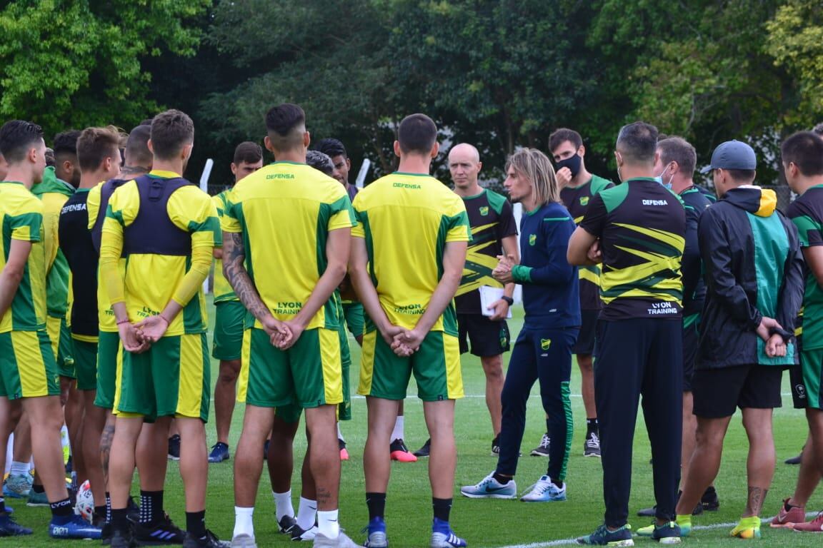 Beccacece ya estuvo al frente de la primera práctica en su tercer ciclo en Defensa y Justicia.