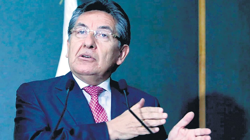 Néstor Humberto Martínez sólo puede ser juzgado por una comisión de investigación de Diputados.