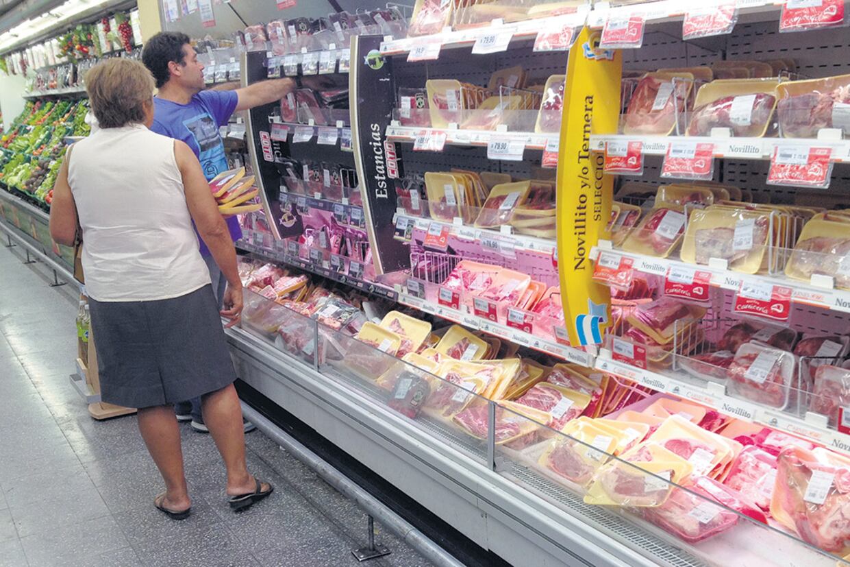 “La inflación en mi gobierno no va a ser un problema”, había prometido Mauricio Macri. En febrero, alimentos y bebidas subieron 2,2.