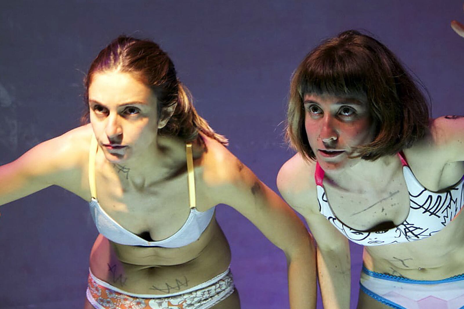 Las actrices en acción: acto performático con evocaciones oníricas.