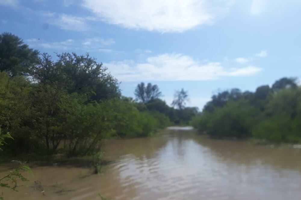 El Bermejo ya tomó caminos vecinales