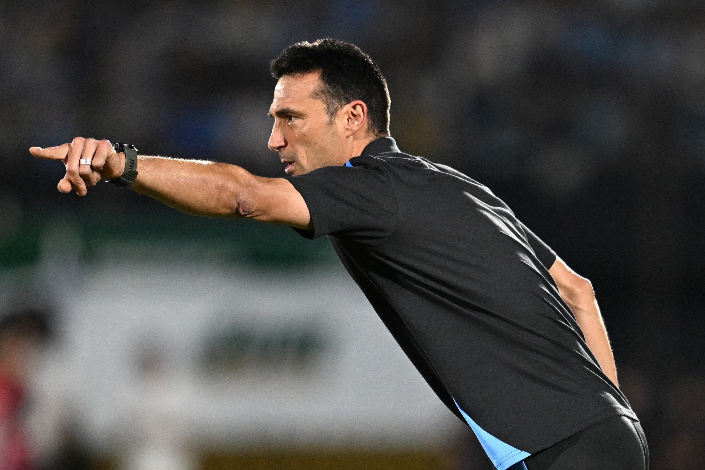 Scaloni define al Almada: "es un gran jugador"