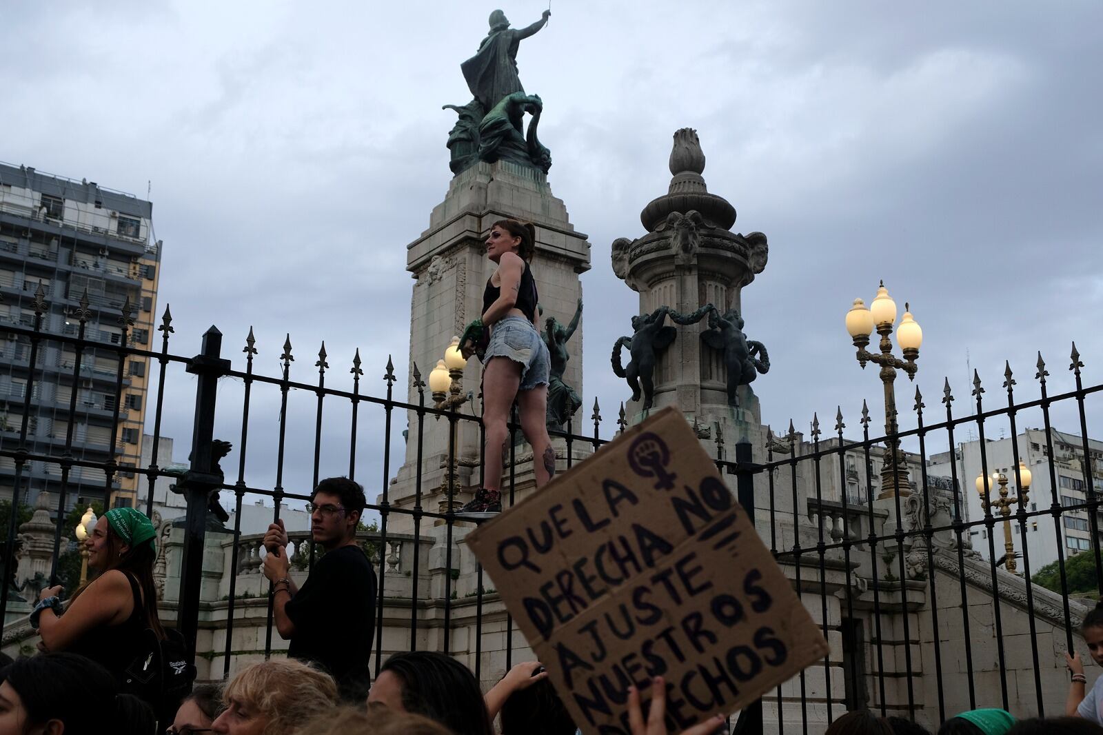 “Perspectiva de género”, “población lgbti”, “racismo” son algunos las palabras que el Gobierno no quiere ni escuchar nombrar.