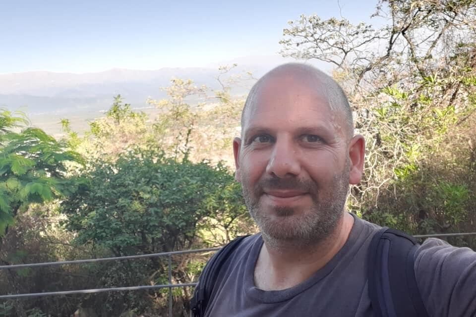 Germán Zucarelli, el vecino de Lanús asesinado junto a su tía, era monaguillo y tenía una santería. (Imagen: Facebook)