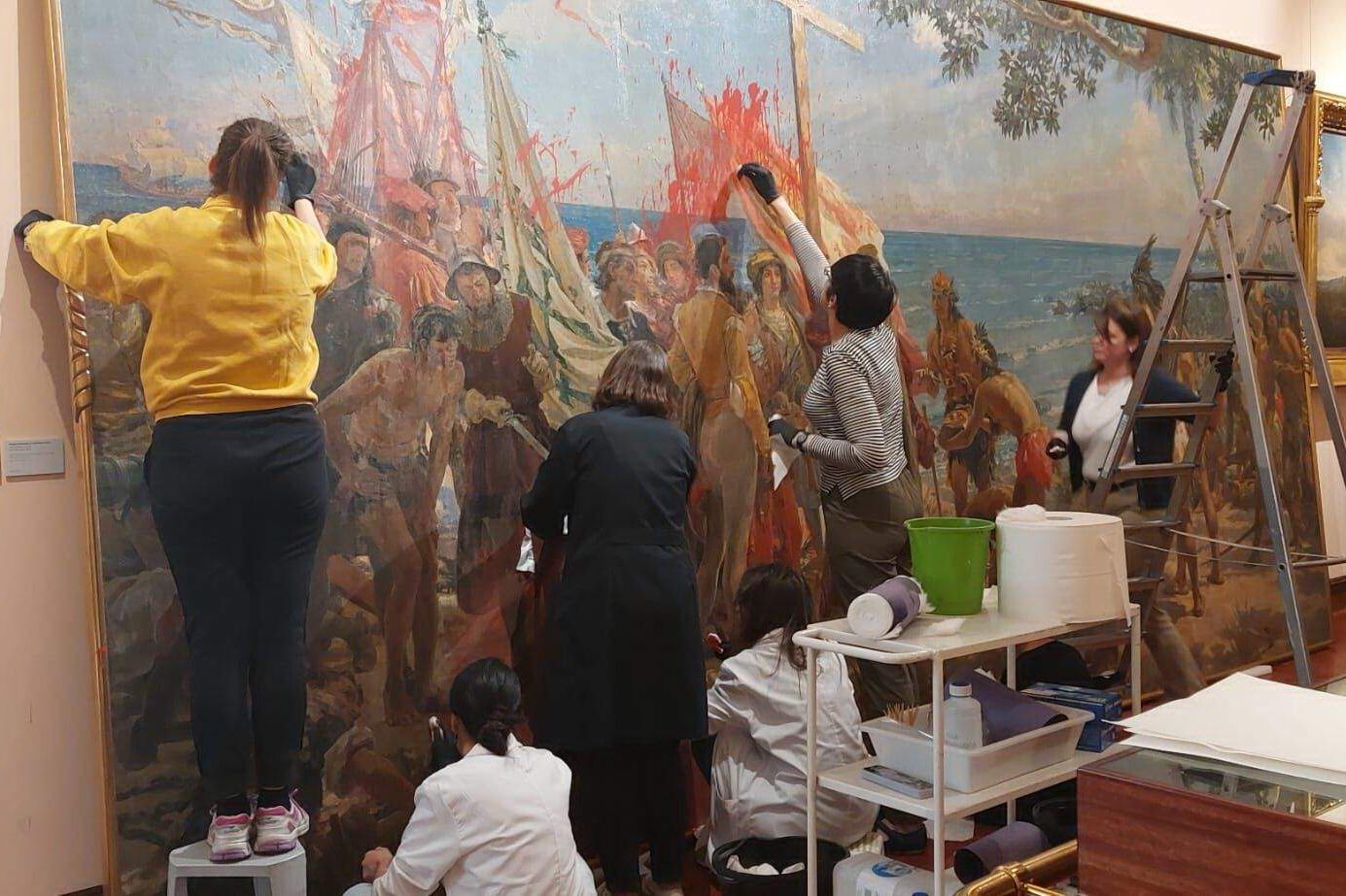 Las activistas de la organización Futuro Vegetal fueron detenidas tras la acción de protesta