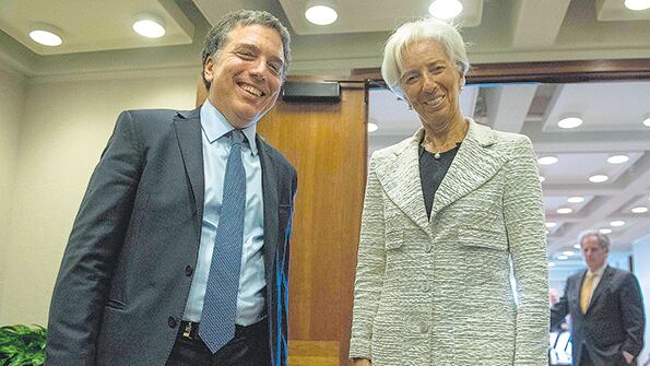 El ministro de Hacienda y Finanzas, Nicolás Dujovne, con la directora gerente del FMI, Christine Lagarde.