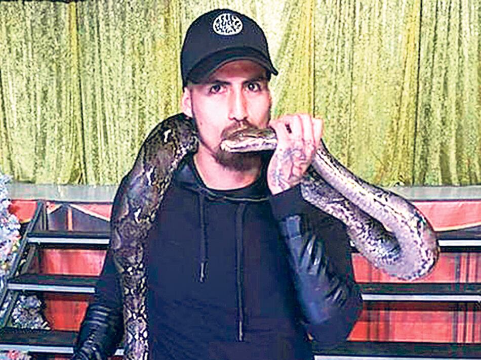 El exótico Junior Benítez.