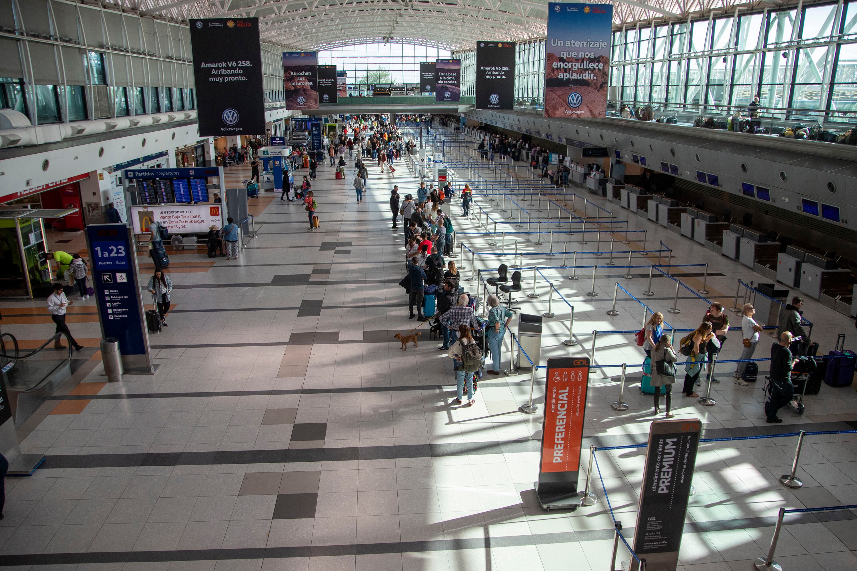 Atepsa recrudece sus reclamos y amenaza con paralizar el aeropuerto internacional Ministro Pistarini.