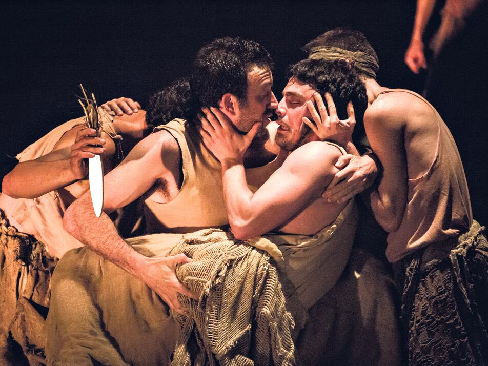 Gurisa, de Toto Castiñeiras, personajes en estado de desesperación.