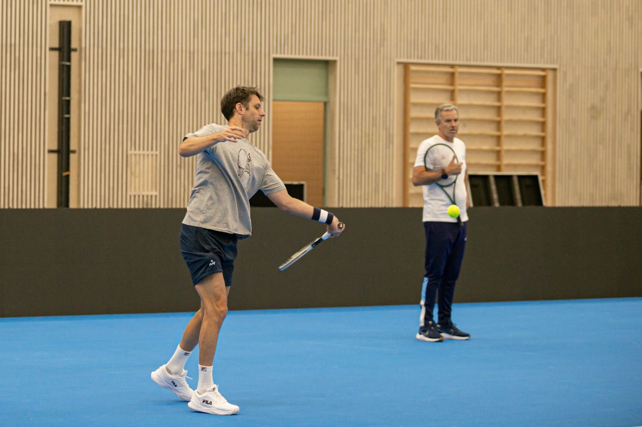 Zeballos, la reaparición del equipo, junto con el capitán Frana.