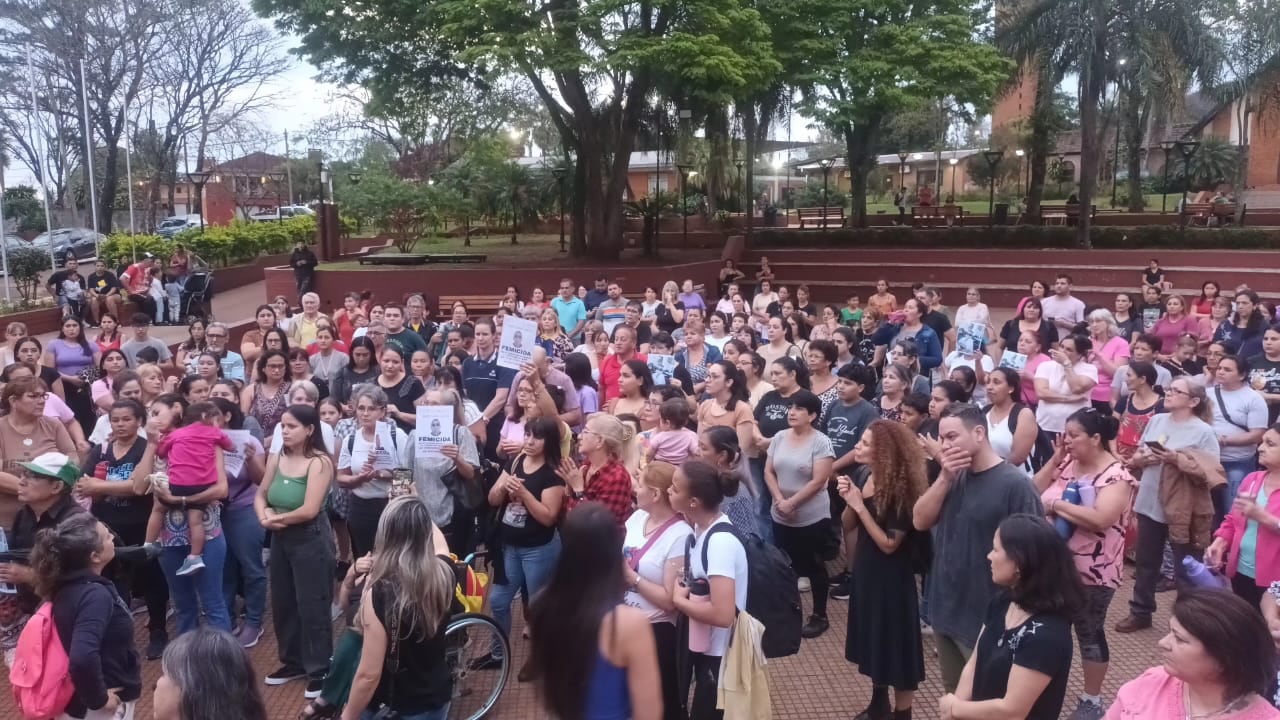 El reclamo colectivo, bajo la consigna "Justicia por Irene. Ni Una Menos"