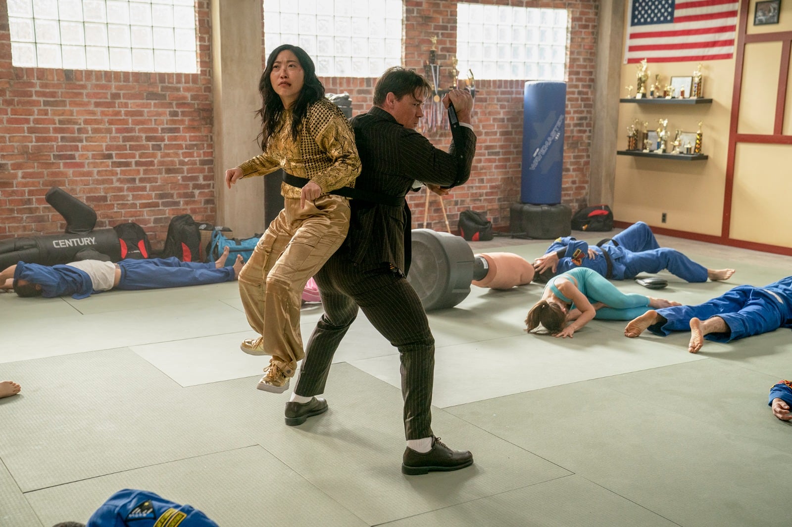 Awkwafina y John Cena, otra pareja despareja.