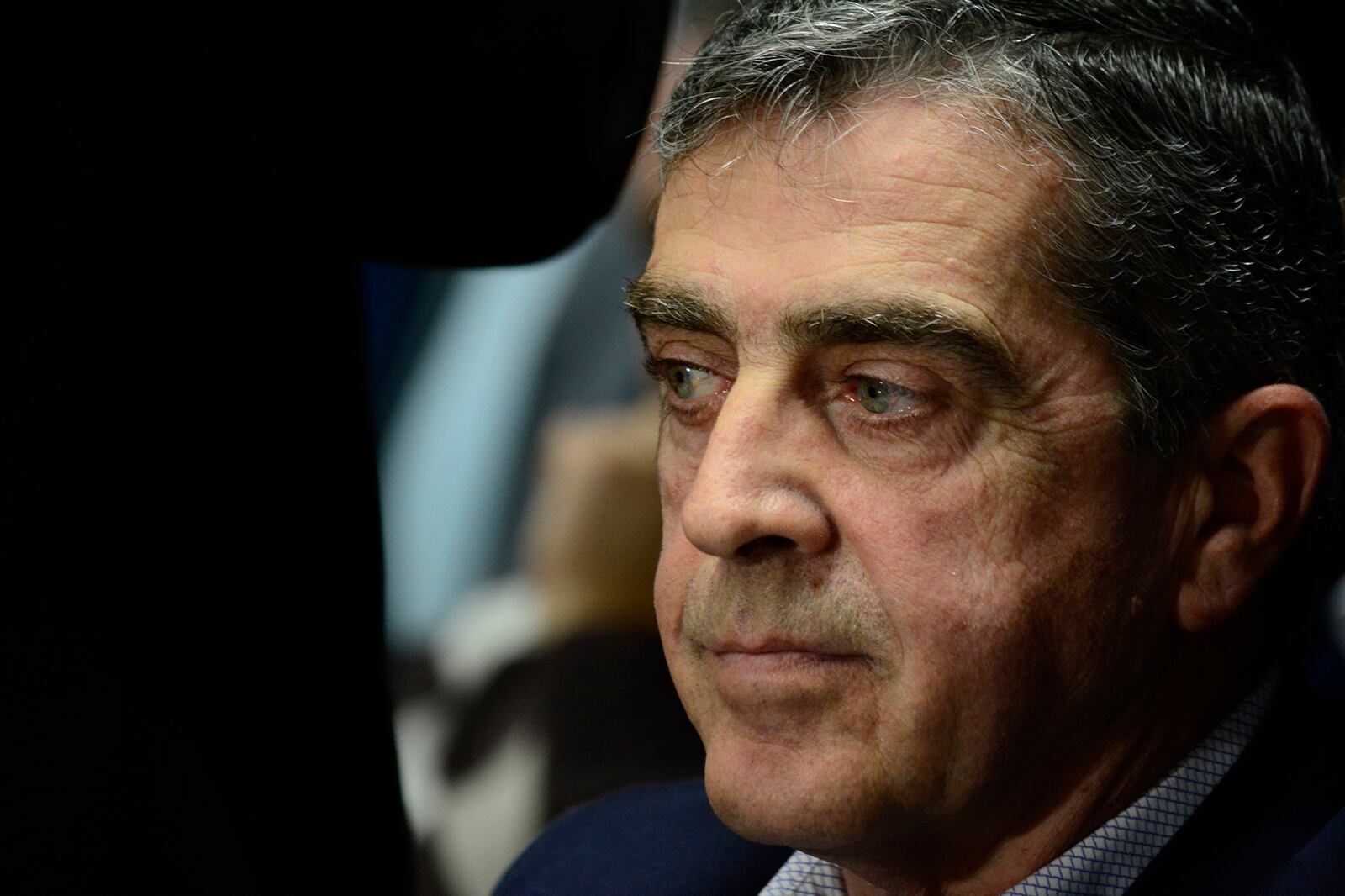 "Si no sos generoso, podés quedarte a 1.500 votos", avisa el senador.