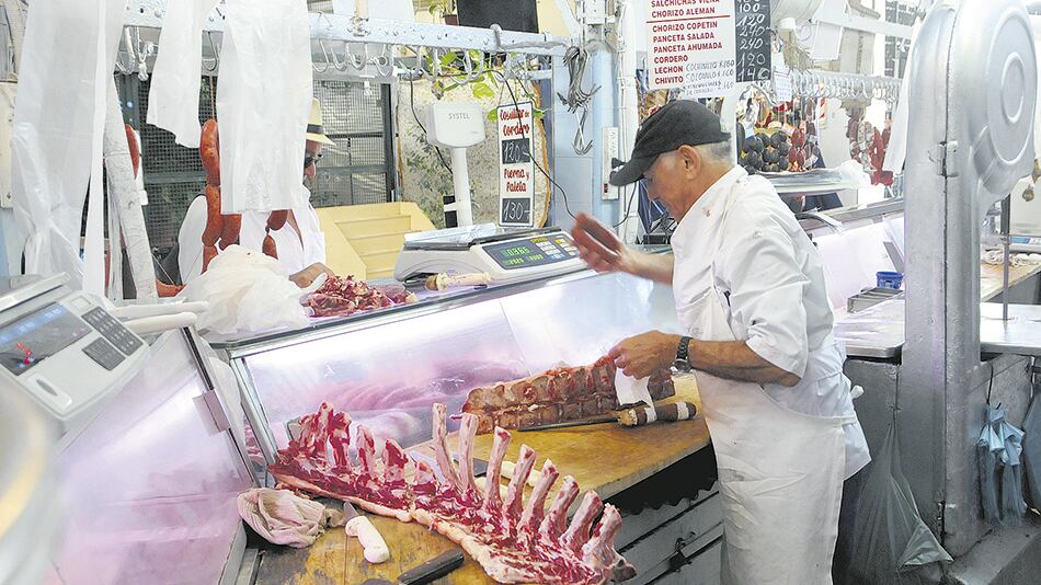 La disparada de precios de los alimentos golpeó en la canasta de pobreza.