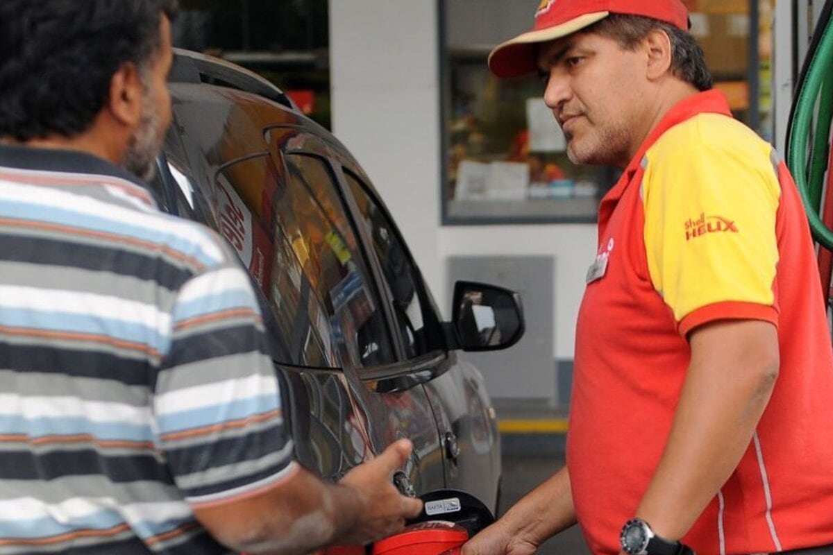 Llenar el tanque en vacaciones: todas las promociones para cargar nafta en enero