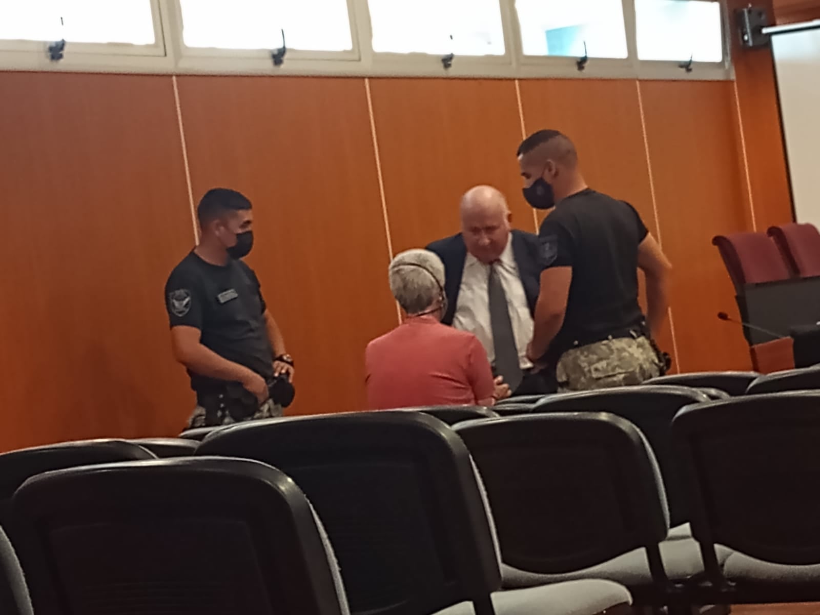 Mario Balverdi con su abogado defensor.