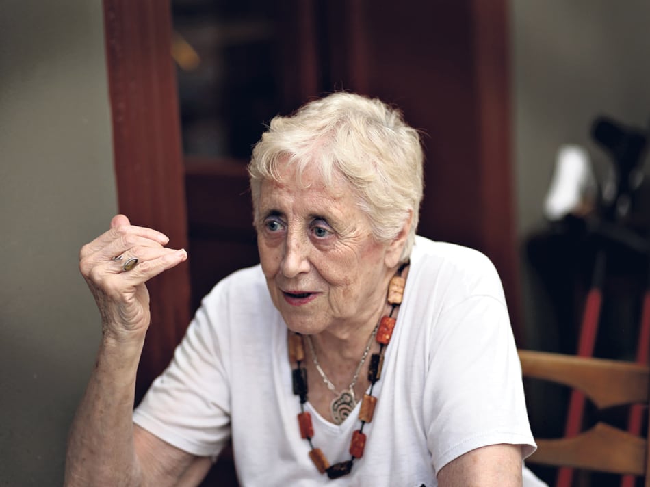 “Las mujeres tuvieron un papel fundamental en las rebeliones antineoliberales en América latina”, afirma Stella Calloni.