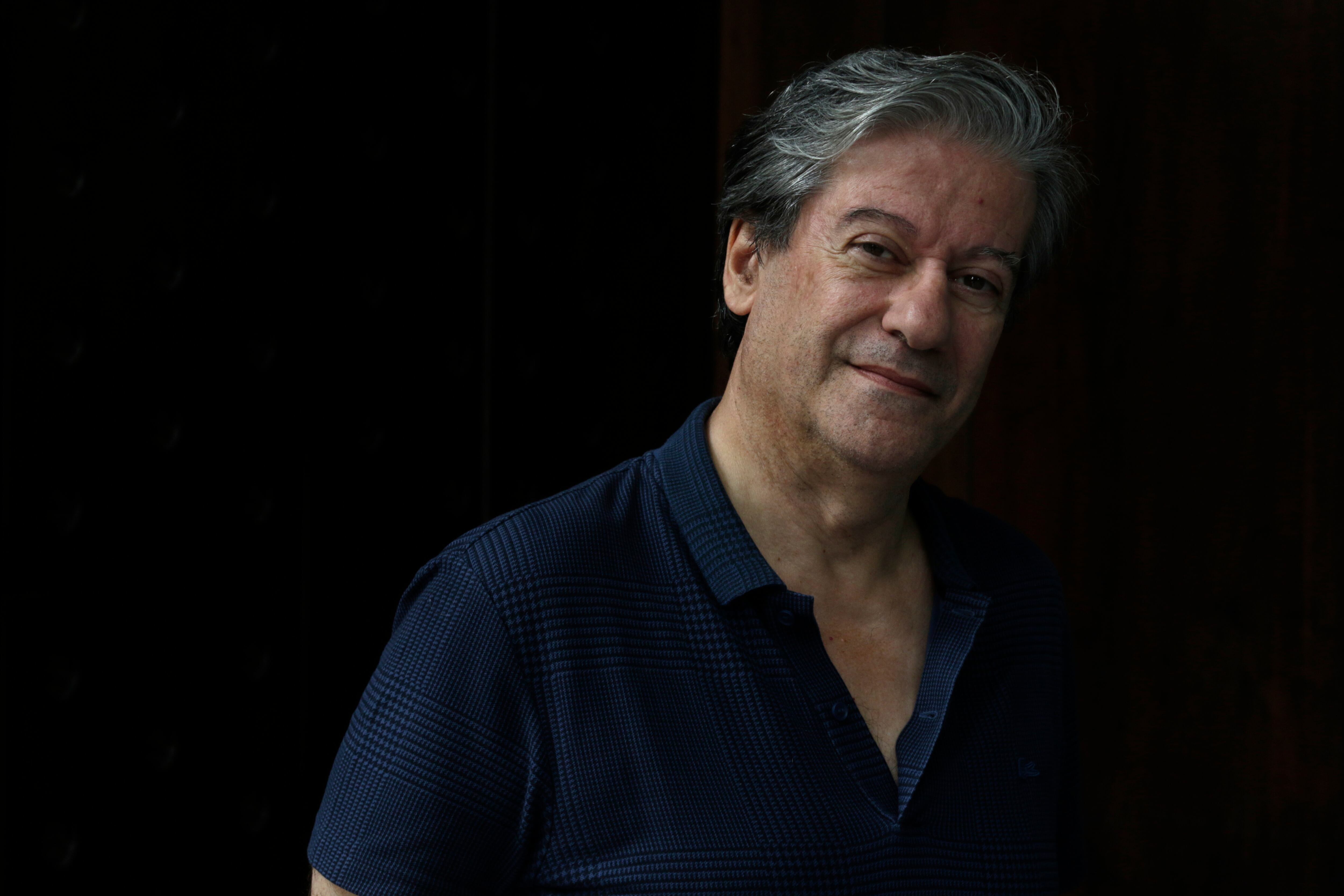 El escritor es sobrino nieto del poeta Raúl González Tuñón.