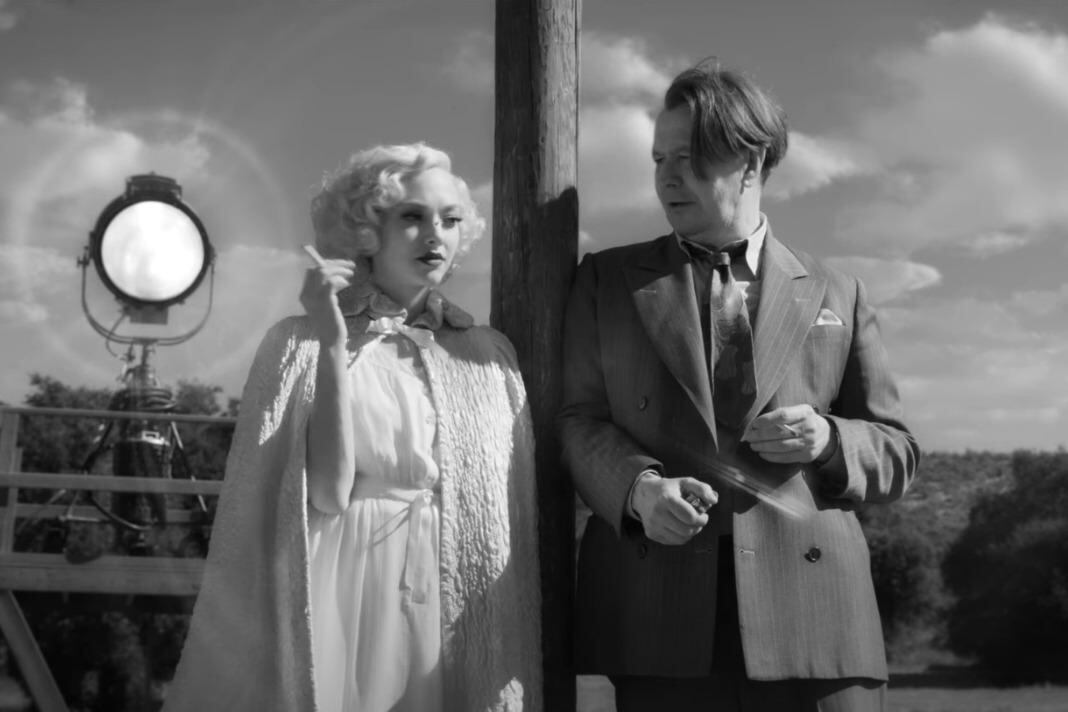 Gary Oldman encarna a Herman J. Mankiewickz.