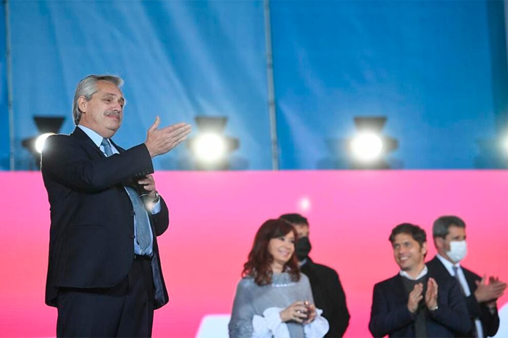 El presidente Alberto Fernández y la vicepresidenta Cristina Fernández de Kirchner son los únicos oradores en Tecnópolis el acto de cierre de campaña del Frente de Todos.