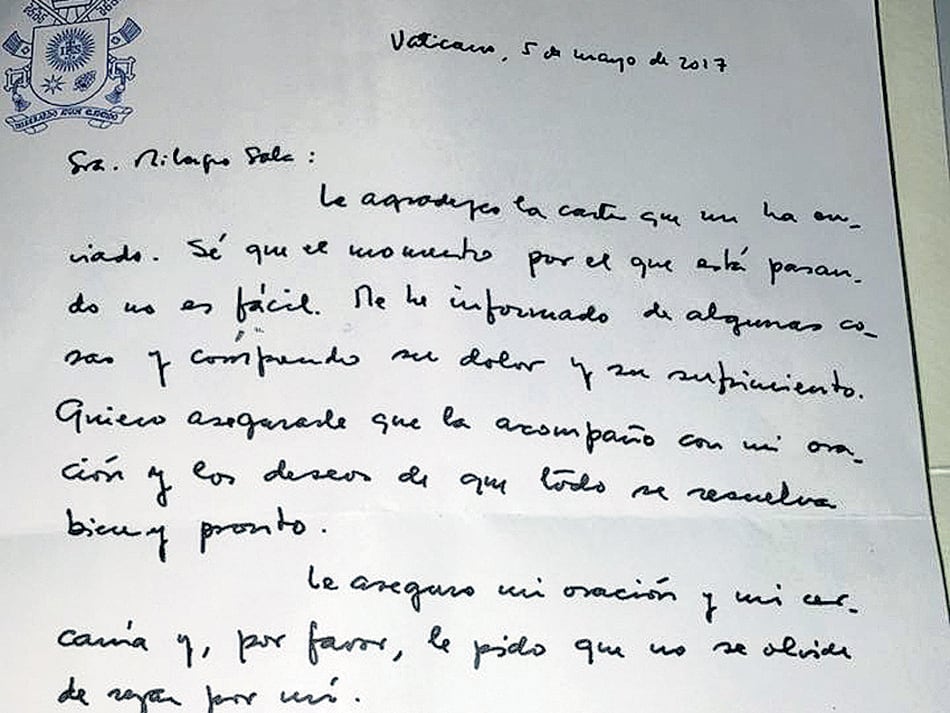 La carta manuscrita que Francisco le envió a Milagro Sala.