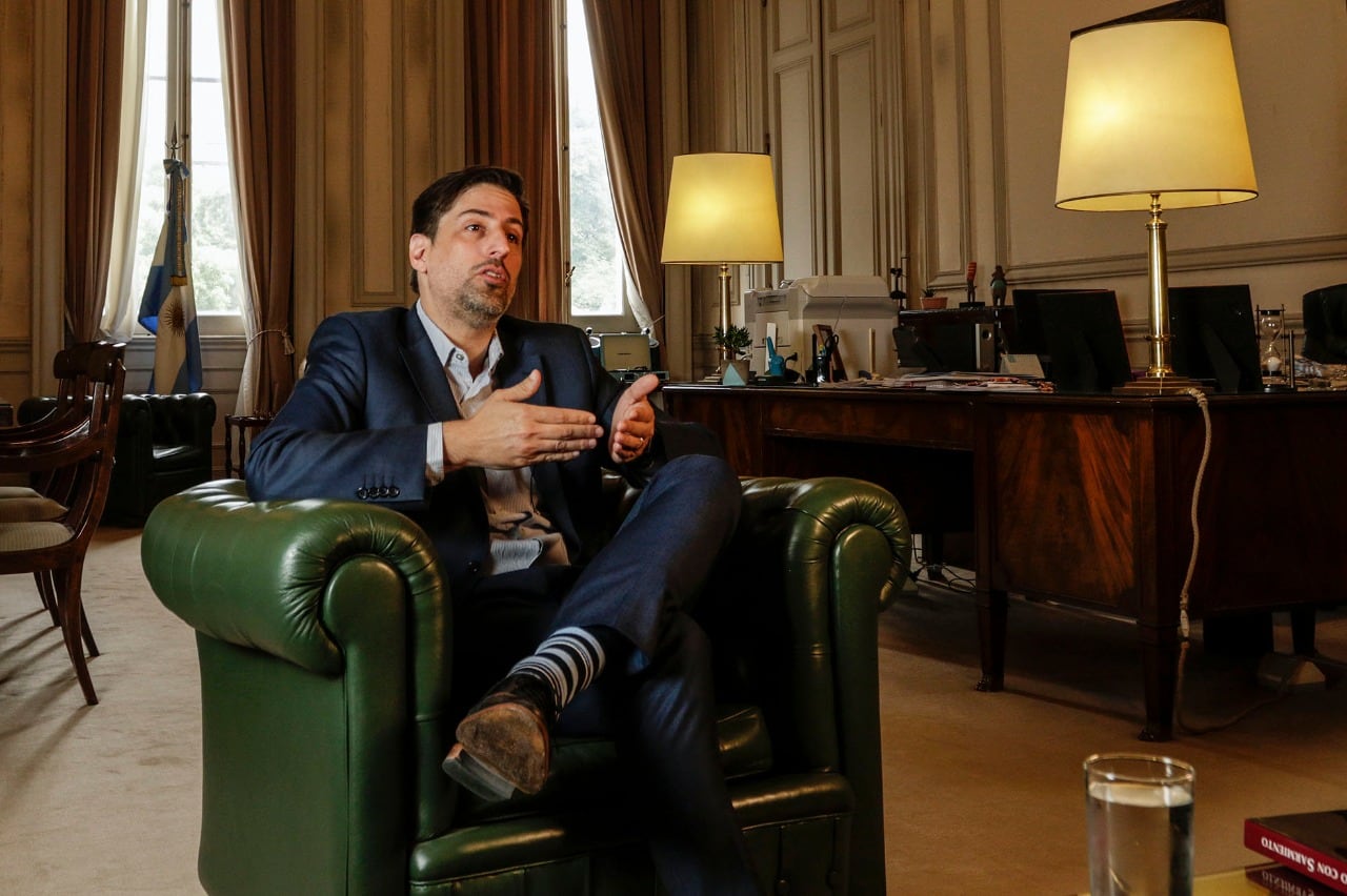 Nicolás Trotta explicó que las notebooks empezarán a distribuirse en el conurbano bonaerense y en las provincias del Norte.
