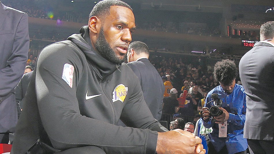 A LeBron James no le está alcanzando con su protagonismo absoluto en los Lakers.