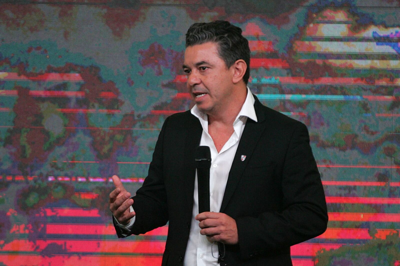 Gallardo debe meter mano rápida en el equipo