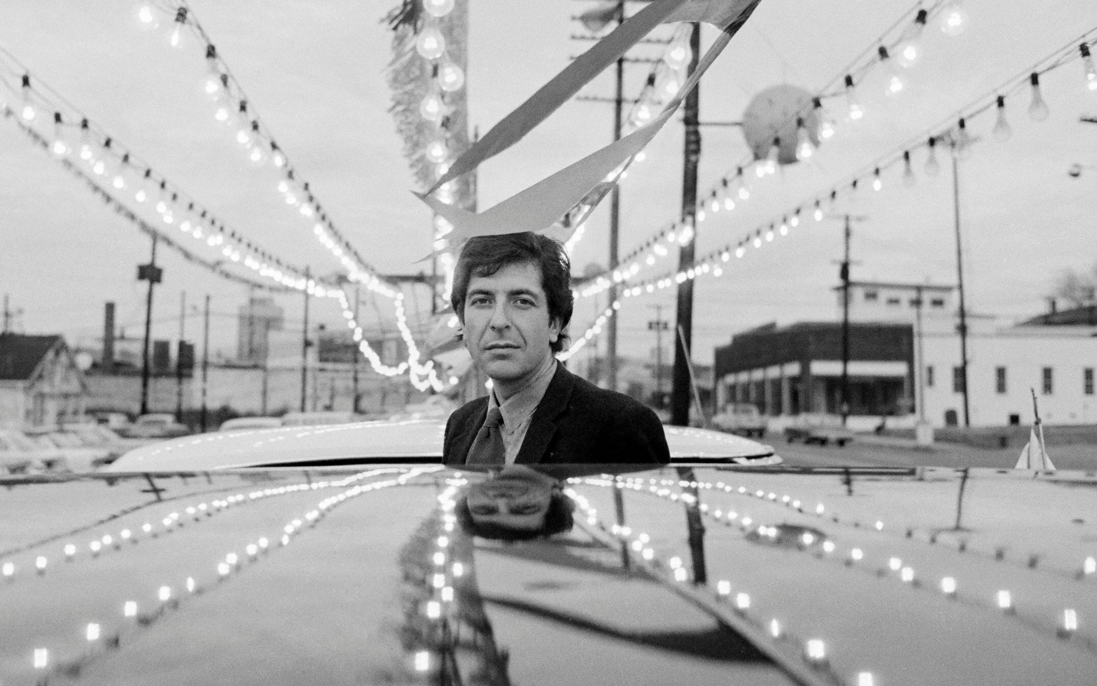 Leonard Cohen, cantante y poeta canadiense