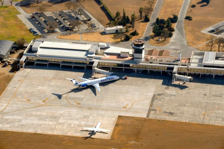 En el aeropuerto de Salta se tuvo que desplegar un protocolo por bomba.