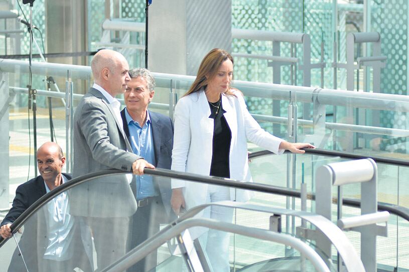 Macri, Rodríguez Larreta y Vidal, ayer, en la inauguración del centro de trasbordo de Constitución.