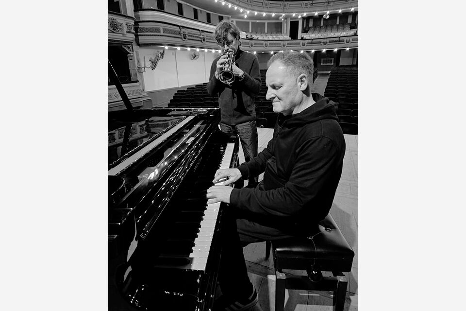 Suárez en trompeta y Socolsky en piano.