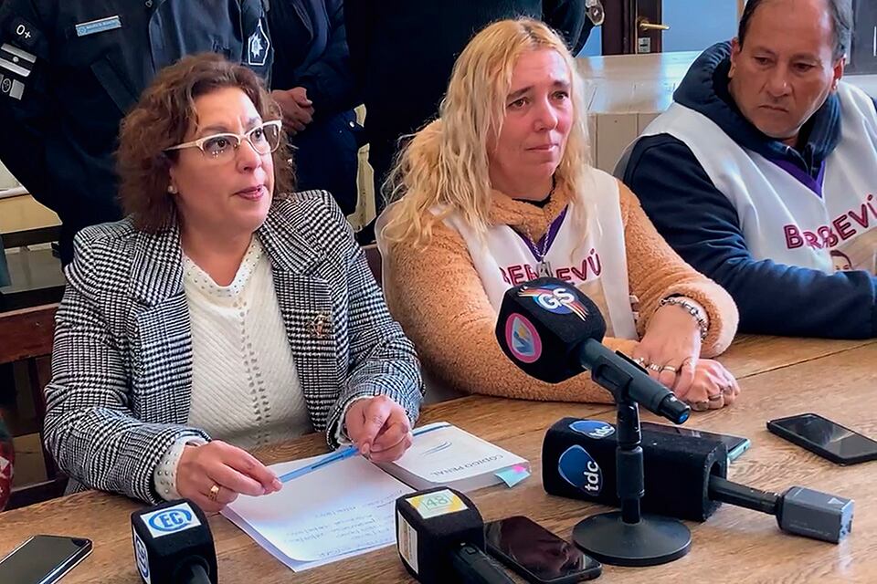 La fiscal Pepino y los familiares de Julieta.